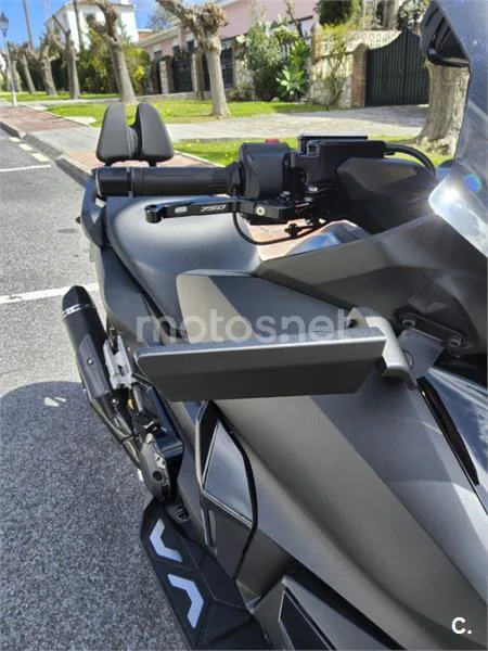 Honda Forza 750 – Vista 4