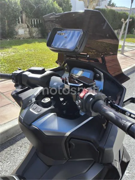 Honda Forza 750 – Vista 5