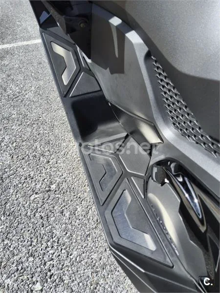 Honda Forza 750 – Vista 8