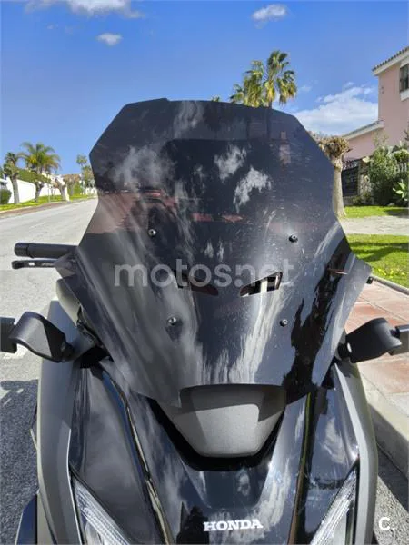 Honda Forza 750 – Vista 10