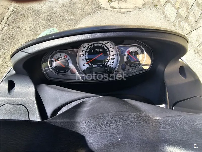 Suzuki Burgman 200 Executive – Vista 3