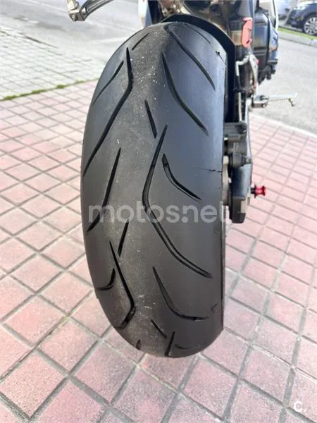 Yamaha R1 – Vista 3