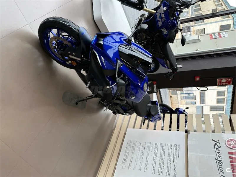 Yamaha R7 – Vista 3