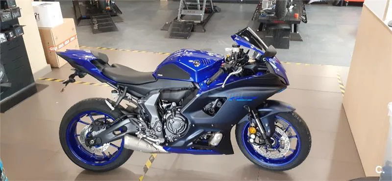 Yamaha R7 – Vista 4