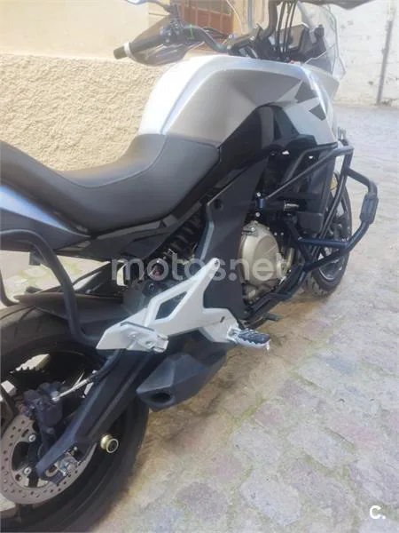 CFMOTO 650 MT – Vista 4