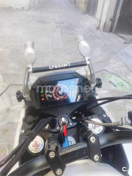 CFMOTO 650 MT – Vista 5