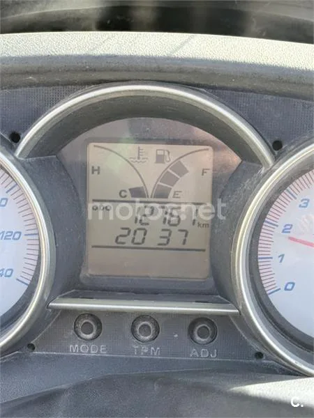 Kymco Super Dink 125i – Vista 2