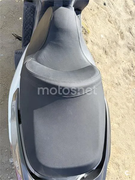 Kymco Super Dink 125i – Vista 3