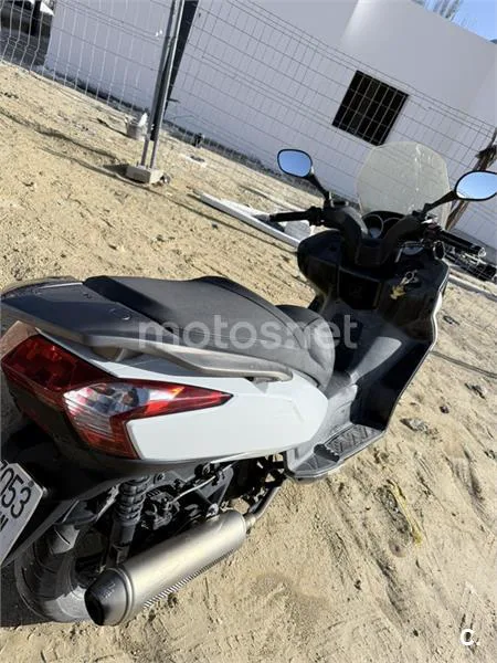 Kymco Super Dink 125i – Vista 4