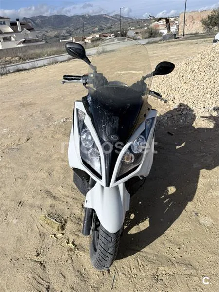 Kymco Super Dink 125i – Vista 7