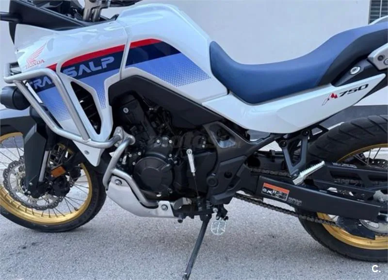 Honda XL 750 Transalp – Vista 8