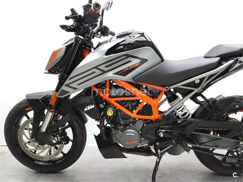 KTM 125 – Vista 19