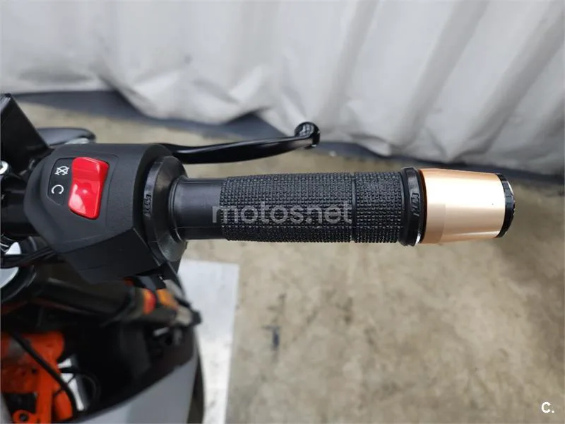 KTM 125 – Vista 10