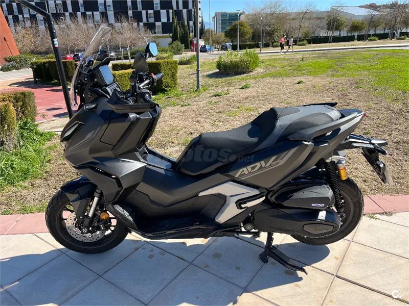 Honda ADV 350 – Vista 5