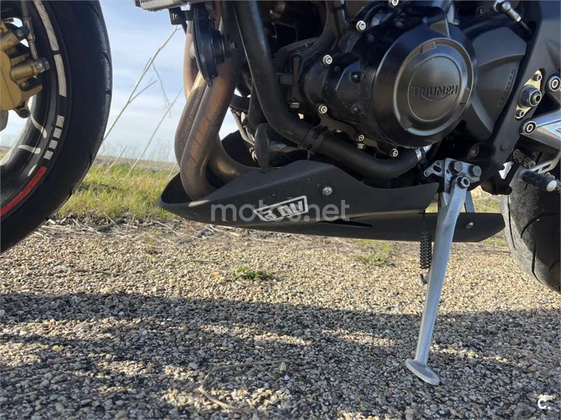 Triumph Street Triple R – Vista 11