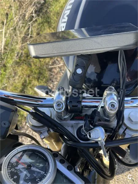 Triumph Street Triple R – Vista 15
