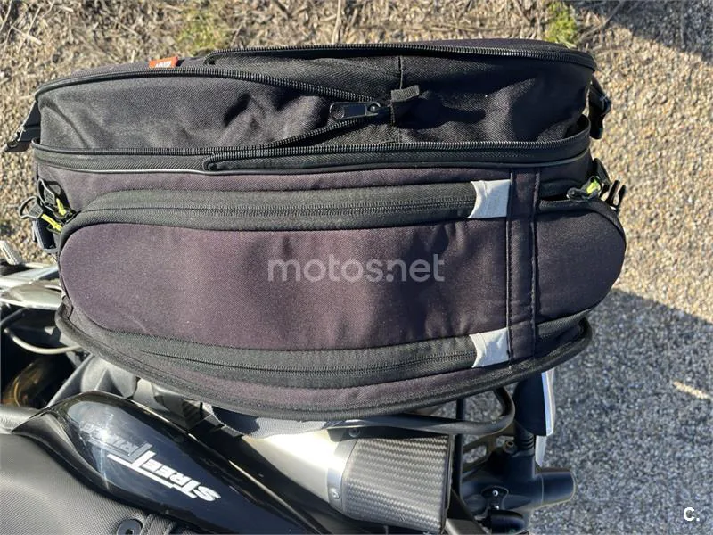 Triumph Street Triple R – Vista 16