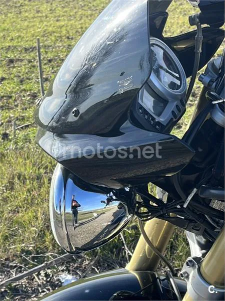 Triumph Street Triple R – Vista 9