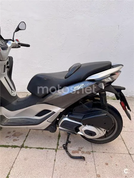 Piaggio MP3 LT 300 – Vista 6