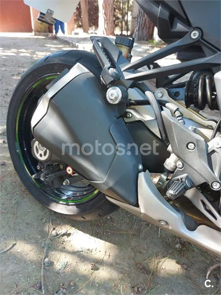 Kawasaki Z 1000 – Vista 8
