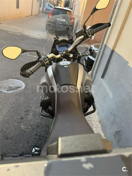 Moto Guzzi V85 TT - Vista 3
