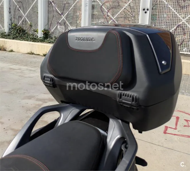 Honda NT1100 – Vista 10