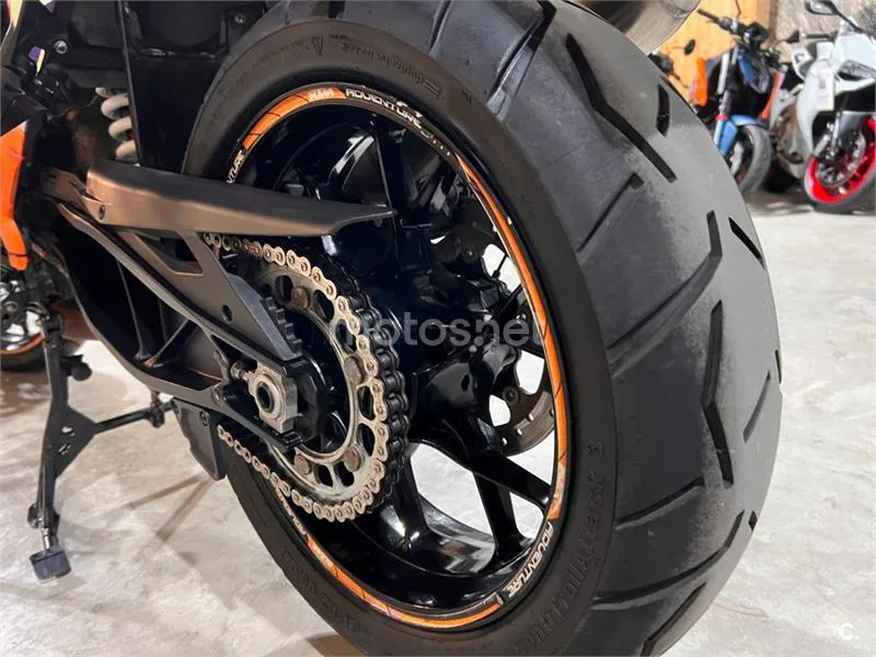 KTM 1290 Super Adventure – Vista 75