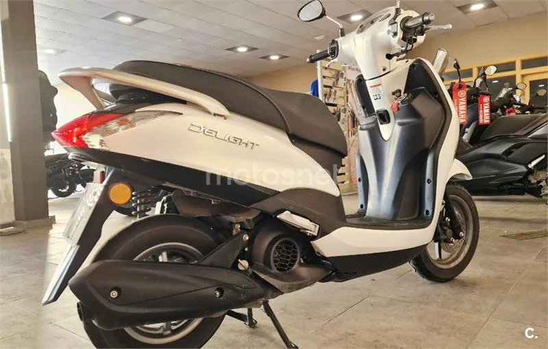 Yamaha D'elight 125 – Vista 3