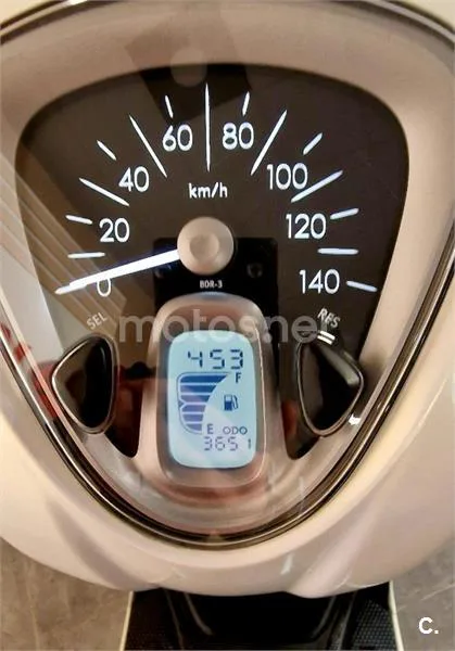Yamaha D'elight 125 – Vista 8