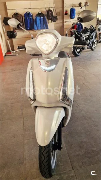 Yamaha D'elight 125 – Vista 10