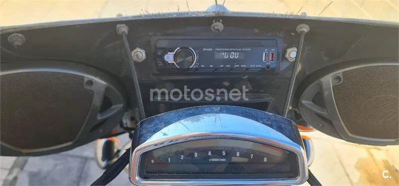 Suzuki Intruder M1800R – Vista 6