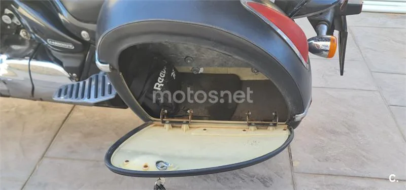 Suzuki Intruder M1800R – Vista 9