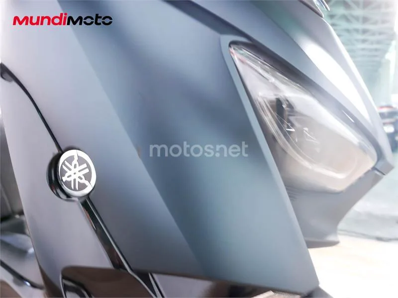 Yamaha TMAX – Vista 24