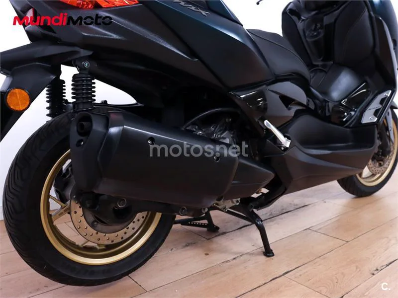 Yamaha TMAX – Vista 4