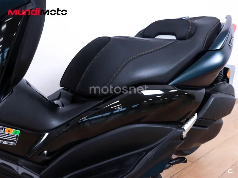 Yamaha TMAX – Vista 10