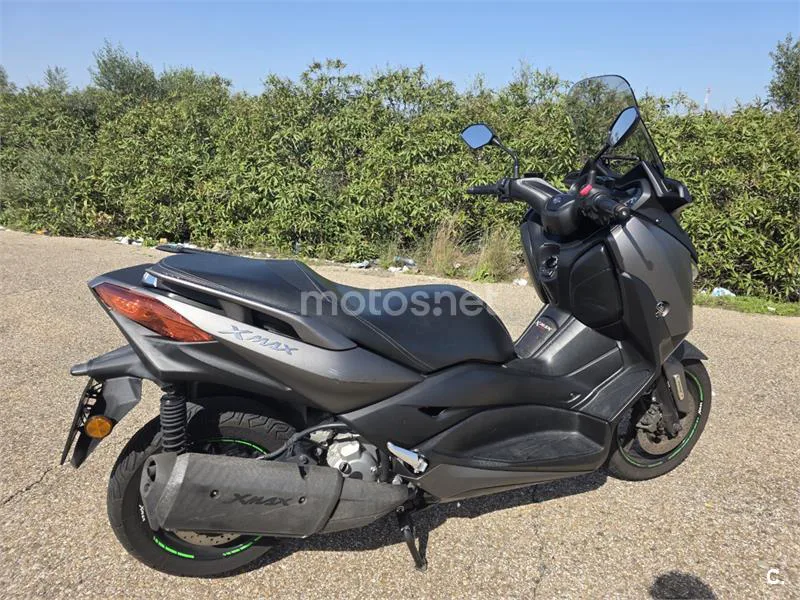 Yamaha XMAX 300 – Vista 12