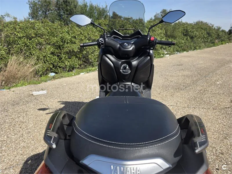 Yamaha XMAX 300 – Vista 7