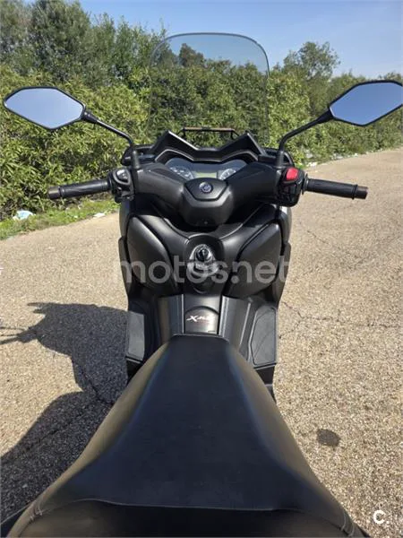 Yamaha XMAX 300 – Vista 10