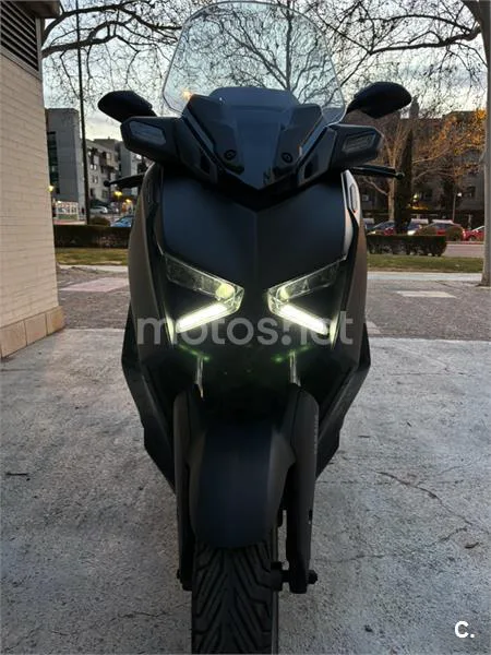 Yamaha XMAX 300 – Vista 6