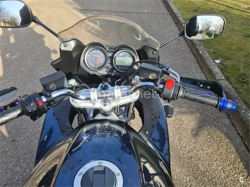 Suzuki Bandit 650 S – Vista 7