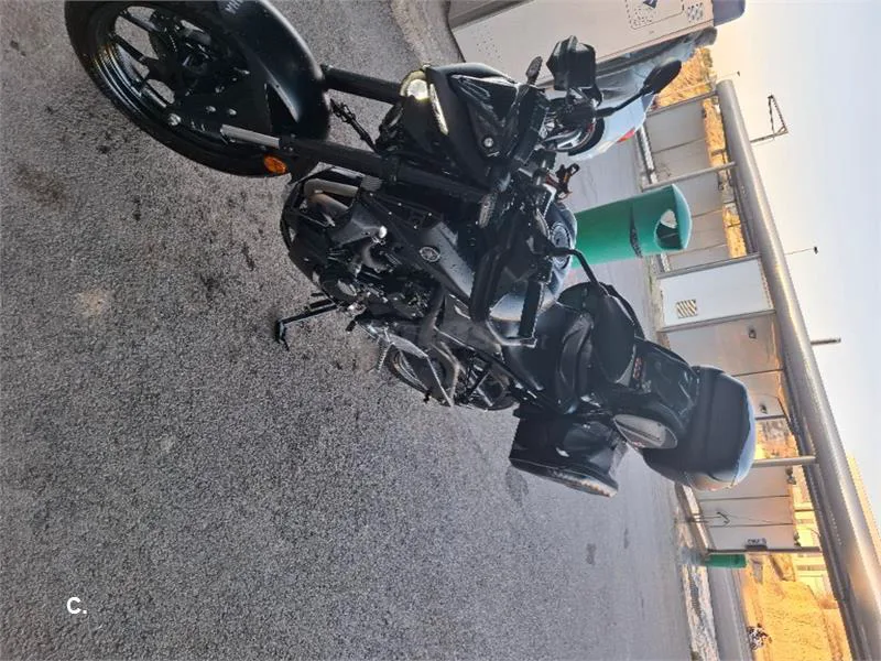 Yamaha MT-03 – Vista 7