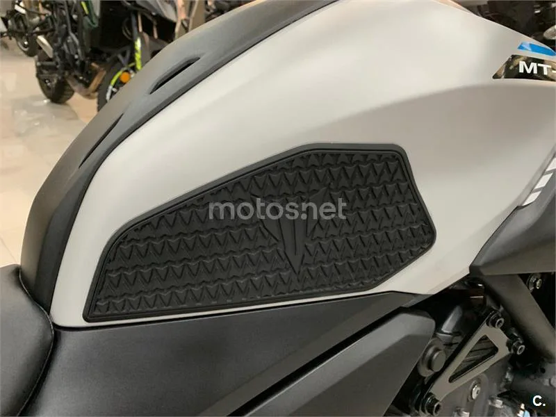 Yamaha MT-07 - Vista 12