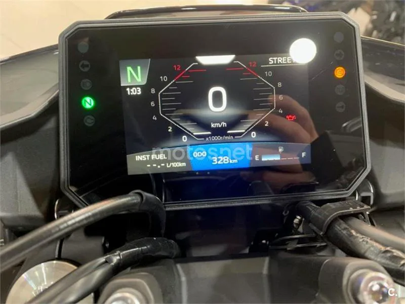 Yamaha MT-07 - Vista 14