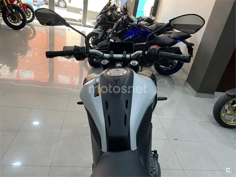 Yamaha MT-07 - Vista 9