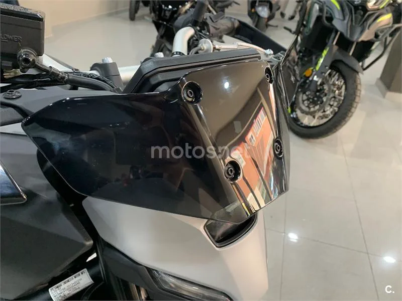 Yamaha MT-07 - Vista 10