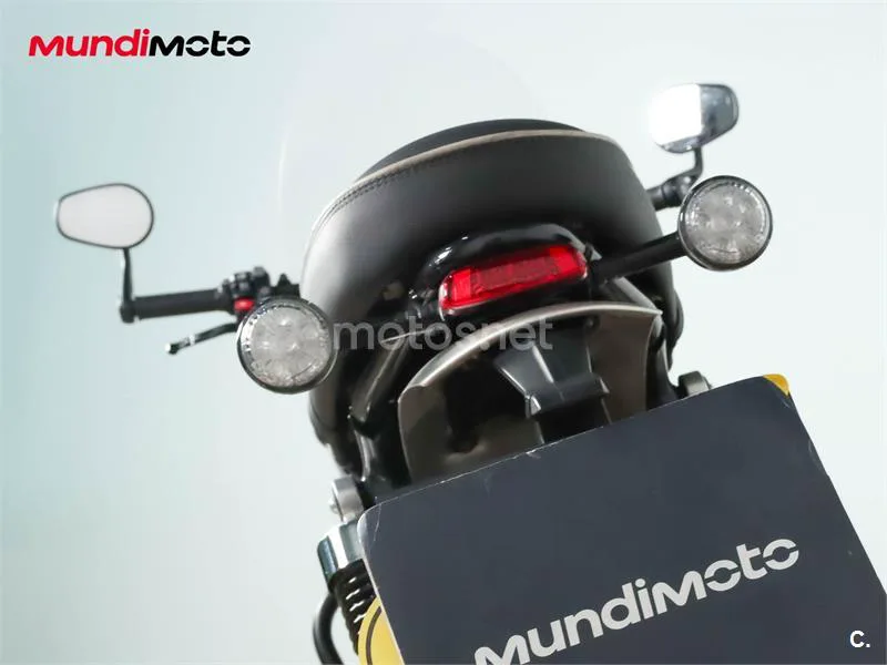 Triumph Speed Twin 1200 – Vista 9