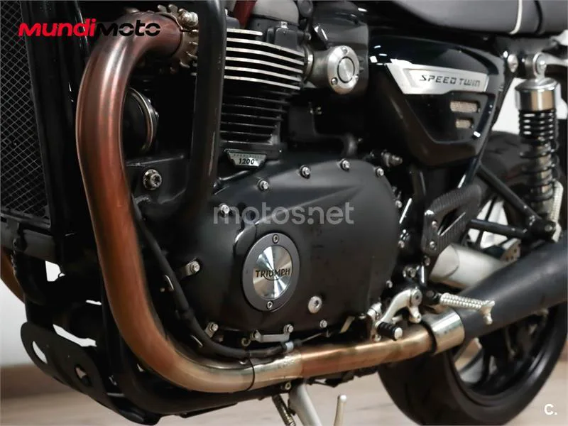 Triumph Speed Twin 1200 – Vista 10