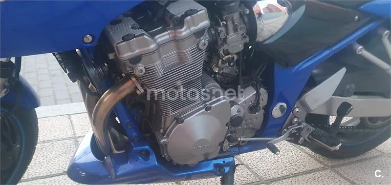 Suzuki GSF 600 Bandit S – Vista 4