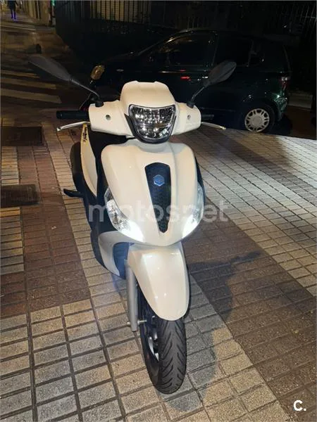 Piaggio Medley – Vista 5