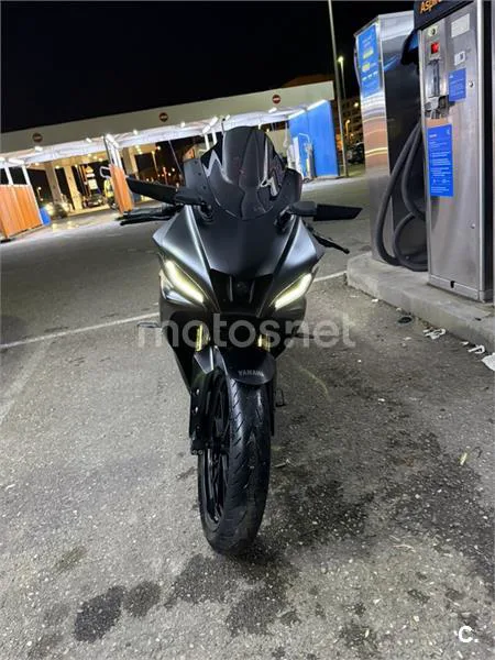 Yamaha R 125 – Vista 4